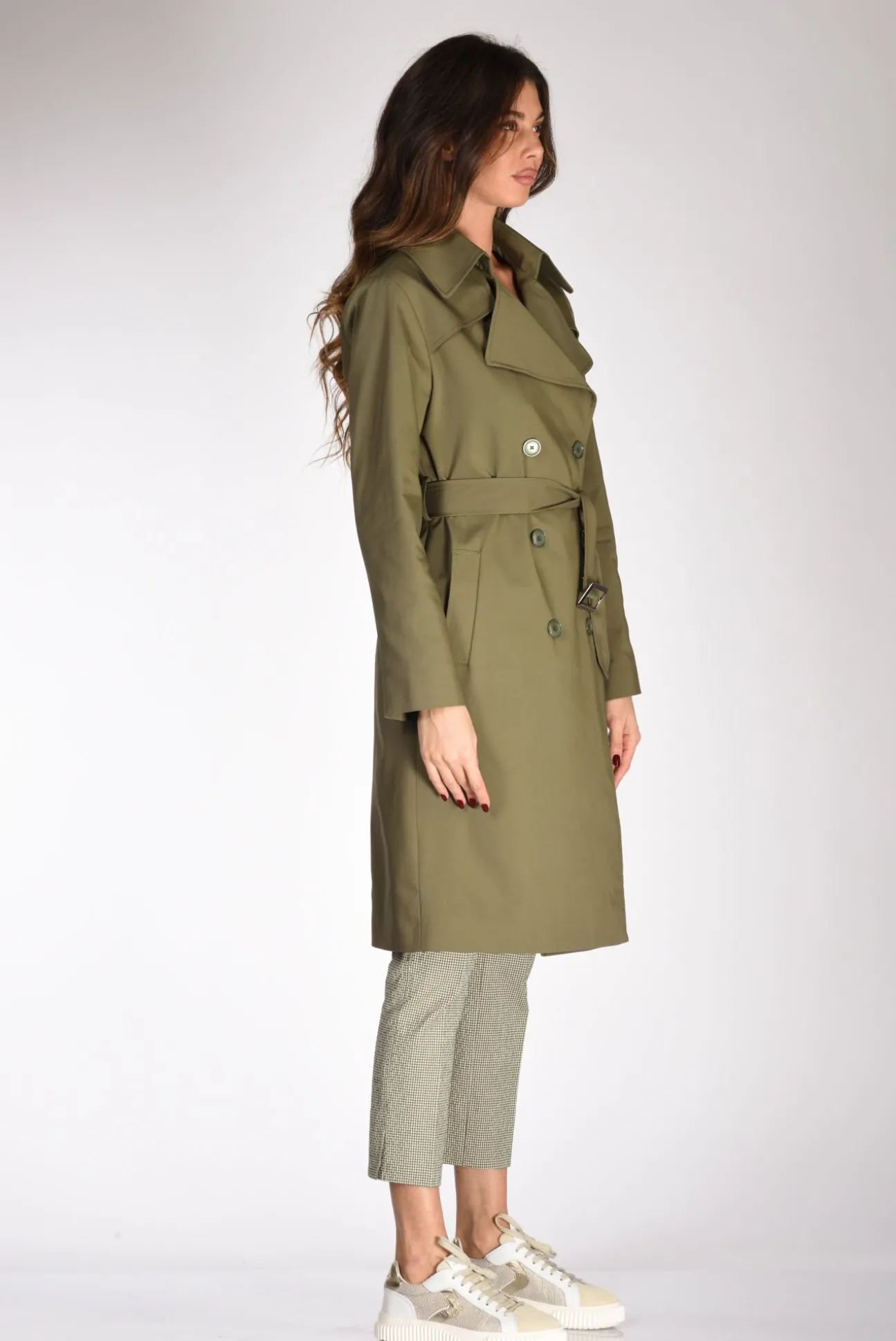 trench_cintura_verde_3.webp trench cintura verde