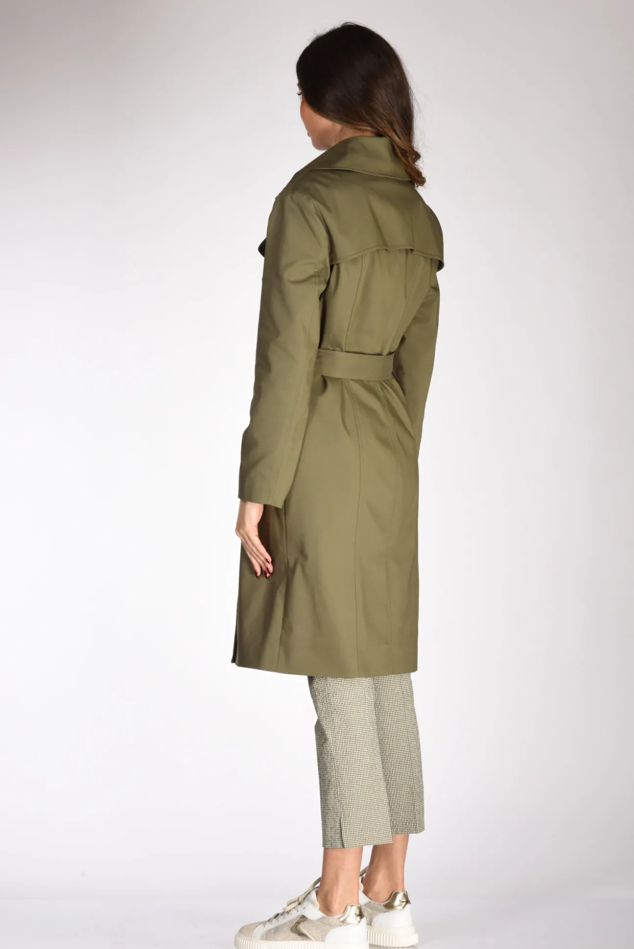 trench_cintura_verde_4.webp trench cintura verde