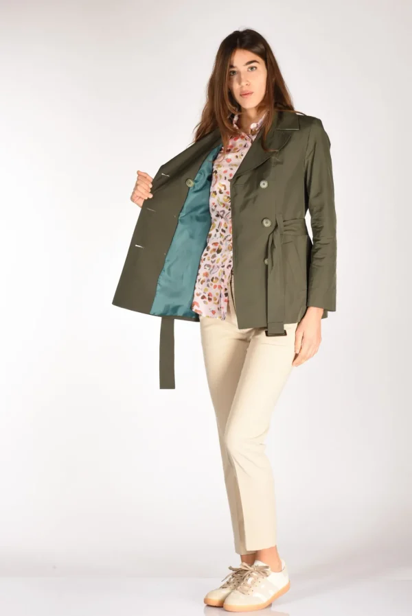 trench corto verde