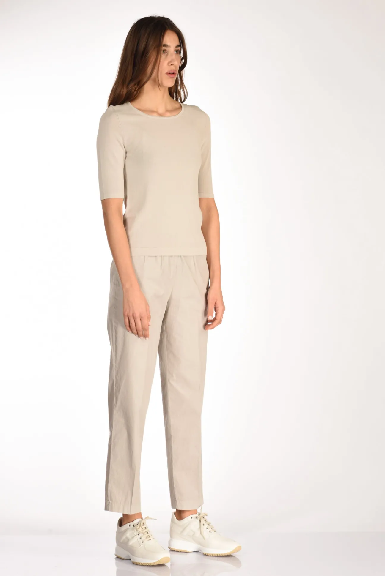tshirt_di_maglia_beige_2.webp tshirt di maglia beige