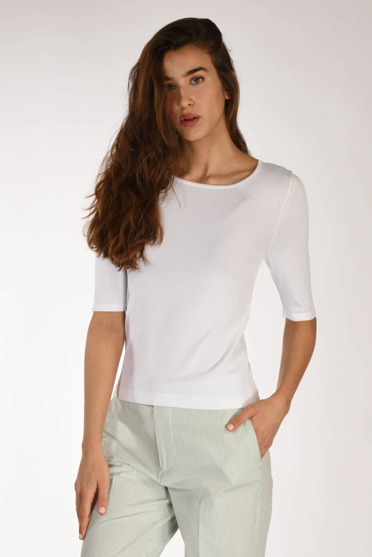 tshirt_di_maglia_bianco_0.webp tshirt di maglia bianco