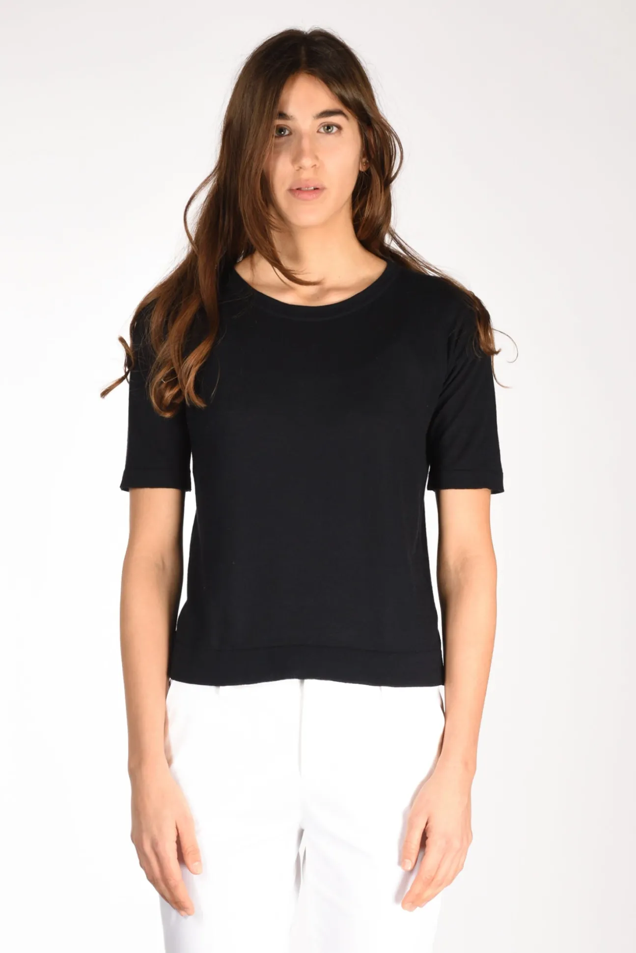 tshirt_di_maglia_blu_1-2.webp tshirt di maglia blu
