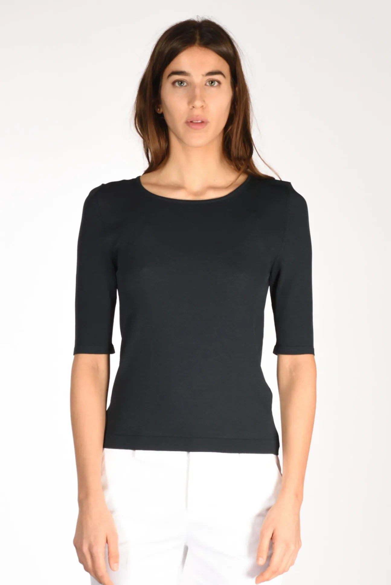 tshirt_di_maglia_blu_1.webp tshirt di maglia blu