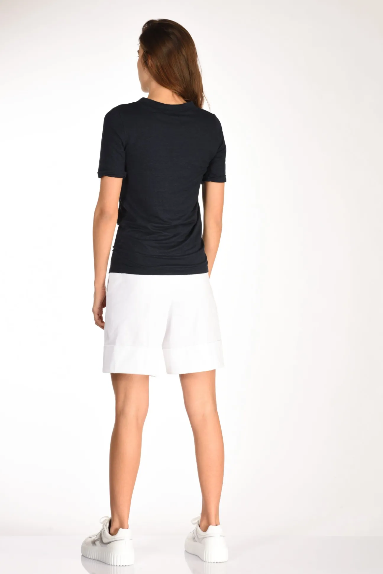 tshirt_di_maglia_blu_4-1.webp tshirt di maglia blu