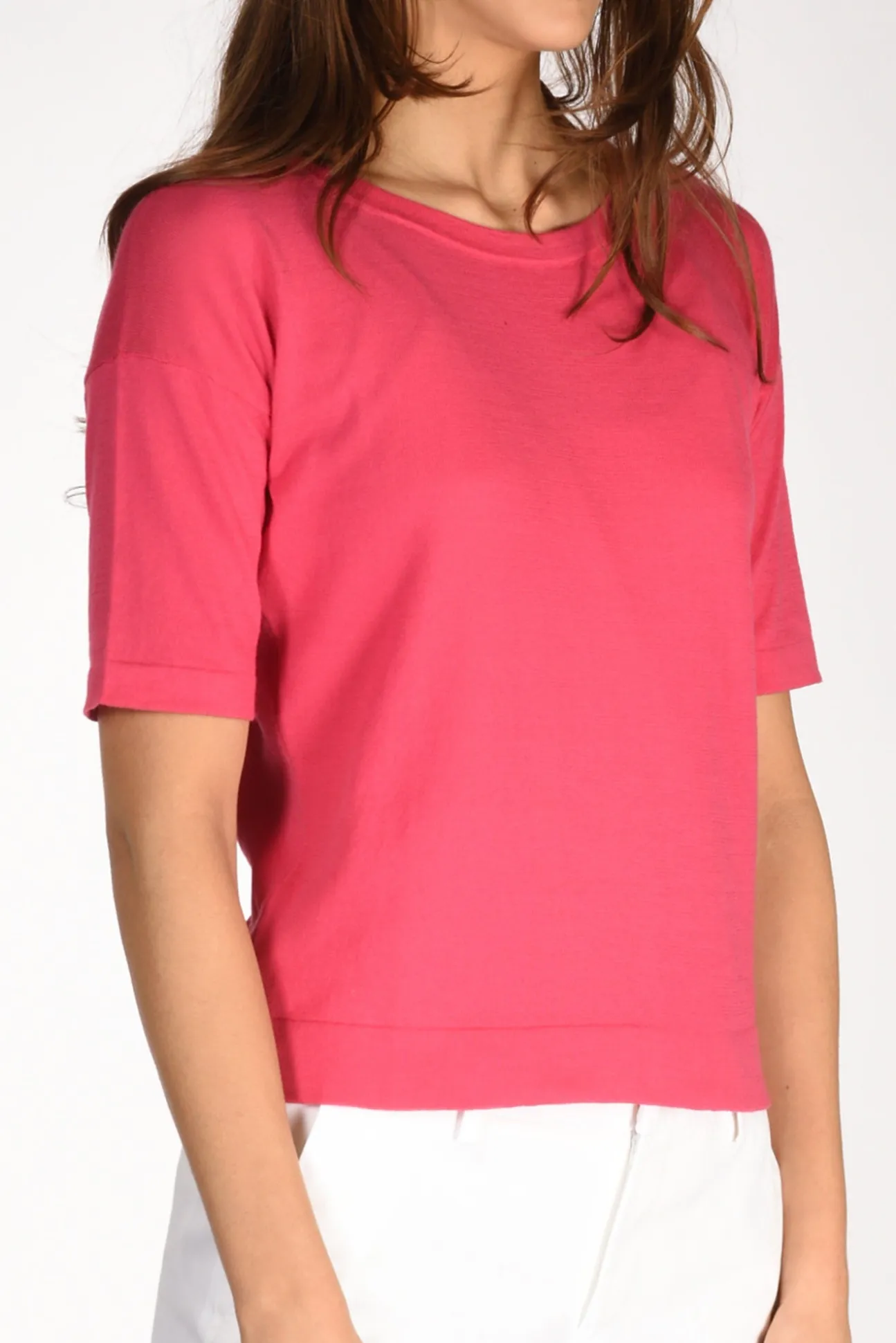 tshirt_di_maglia_fucsia_2-1.webp tshirt di maglia fucsia
