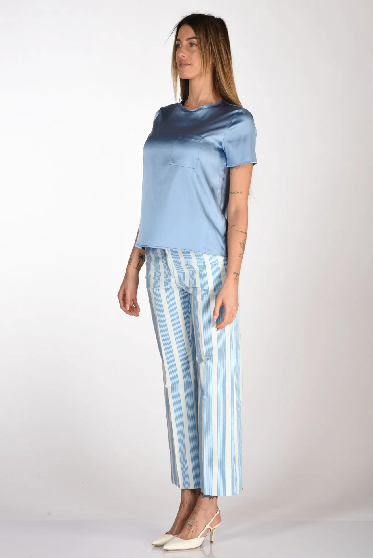 tshirt_seta_azzurro_3.webp tshirt seta azzurro