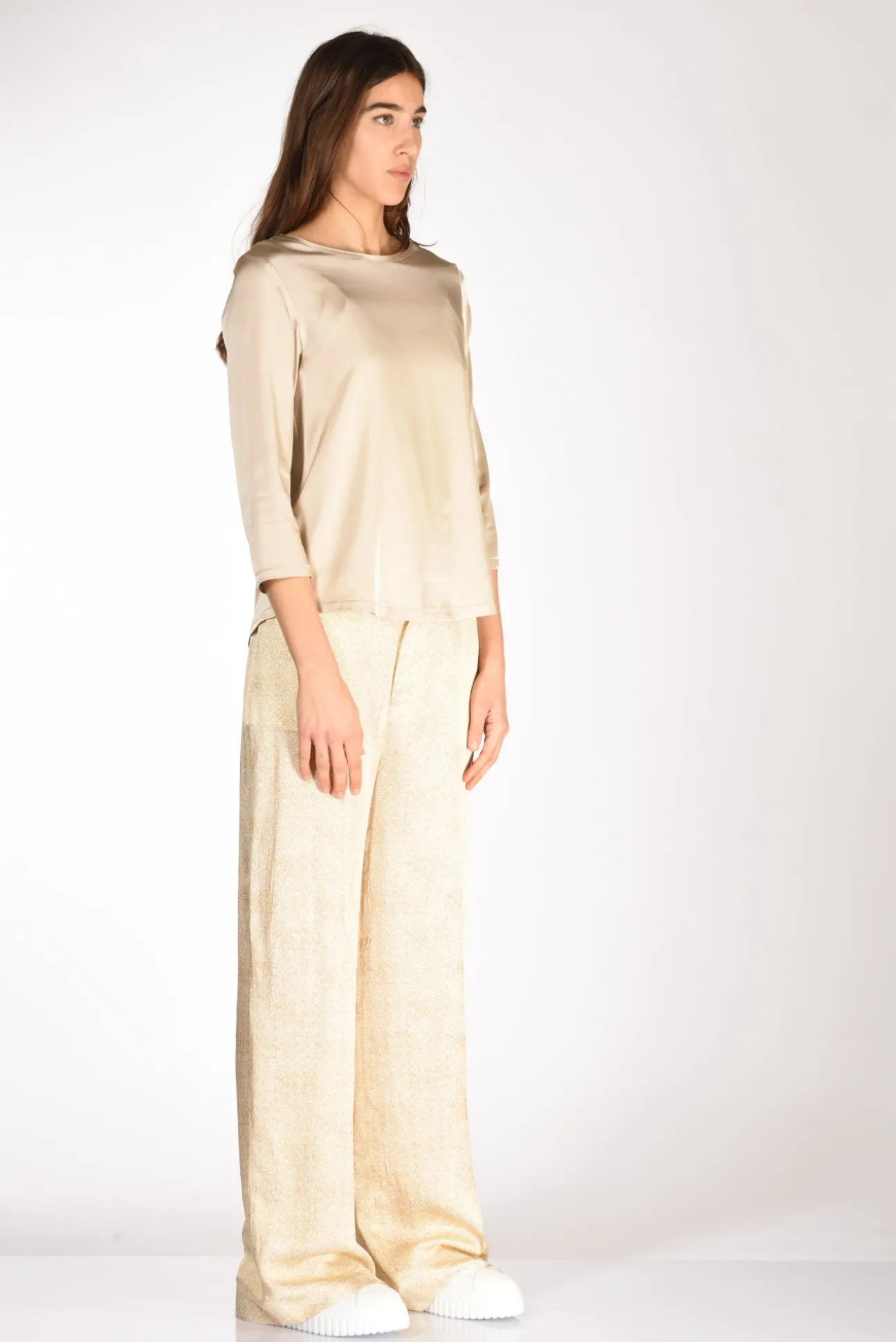 tshirt_seta_beige_3.webp tshirt seta beige