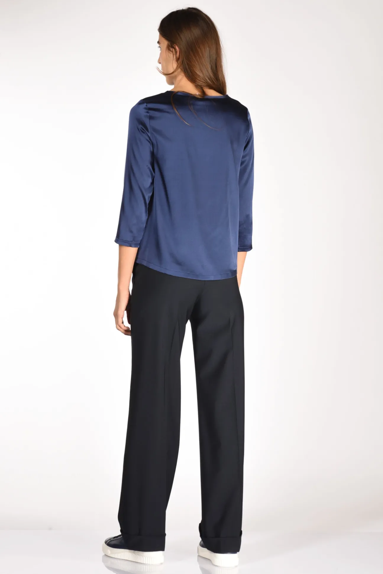tshirt_seta_blu_4.webp tshirt seta blu