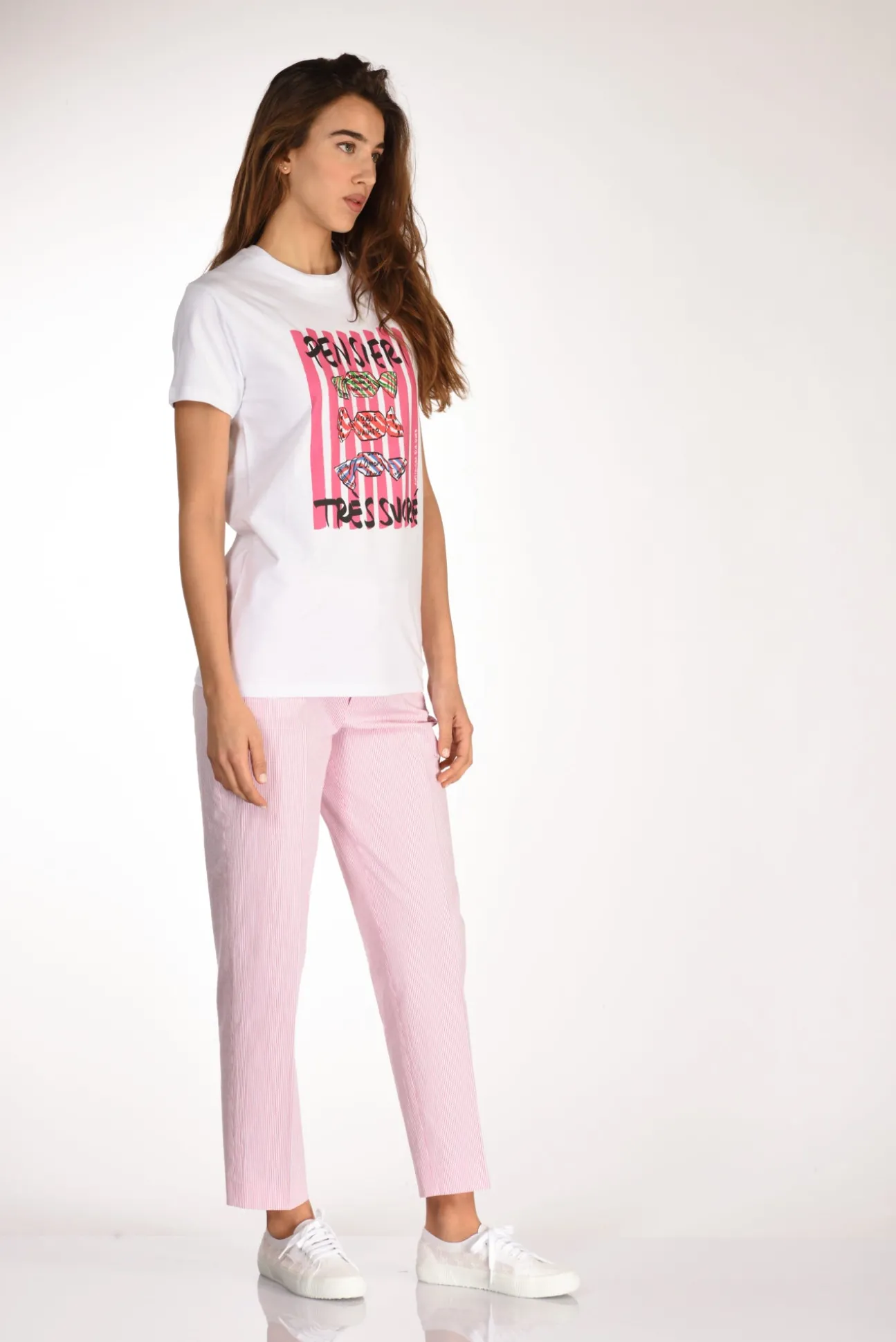 tshirt_stampa_biancofucsi_3.webp tshirt stampa bianco/fucsia